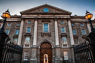 Study in Europe - Trinity College Dublin Logo